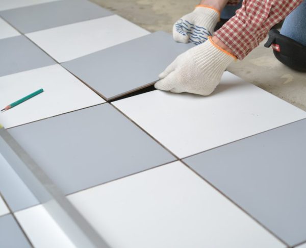 0205090001-1-Tiling-Work-Installation-shutterstock_196421168